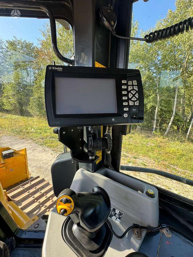 Komatsu D61EX-23, buldozeriai