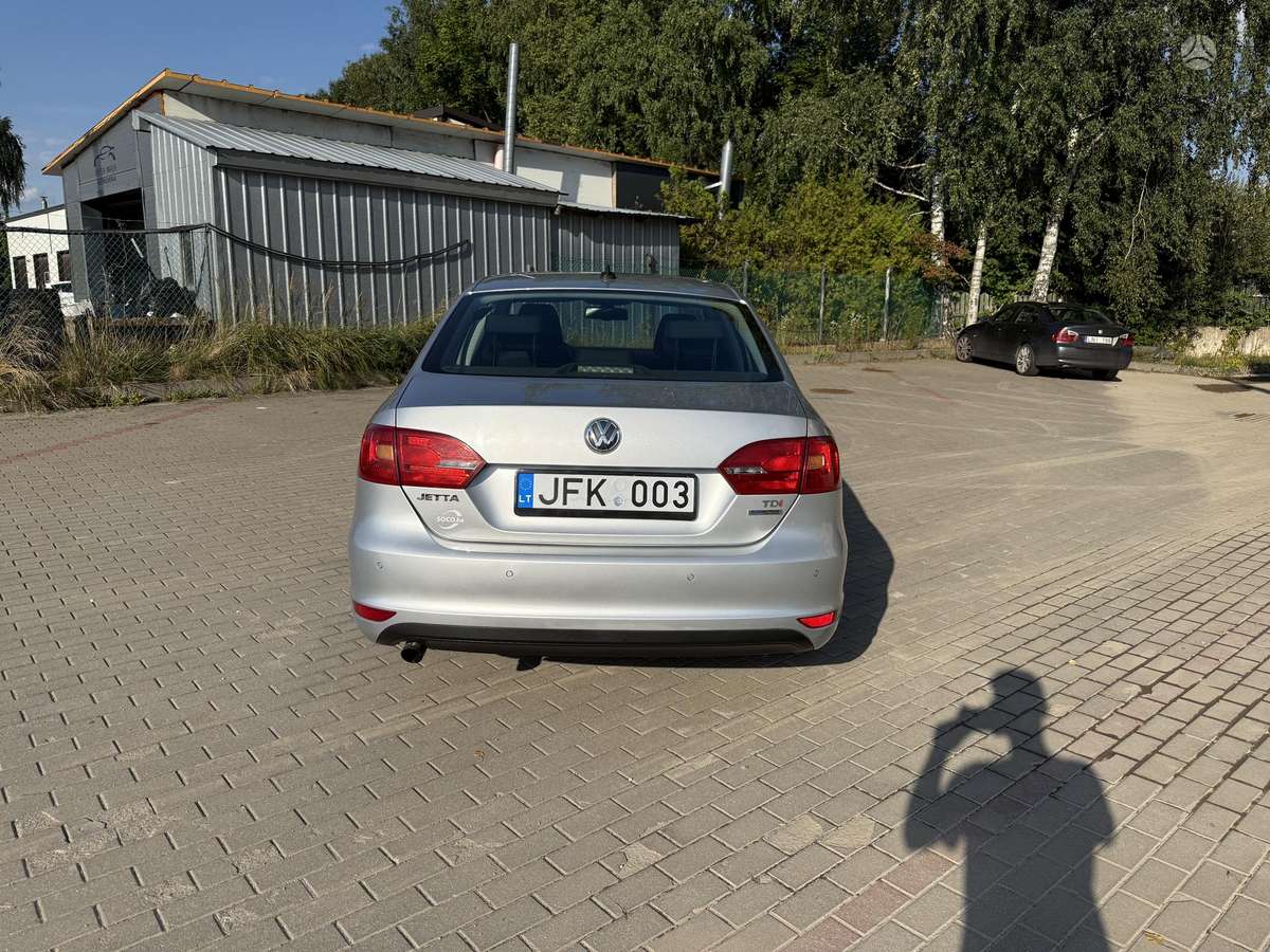 Volkswagen Jetta - 6