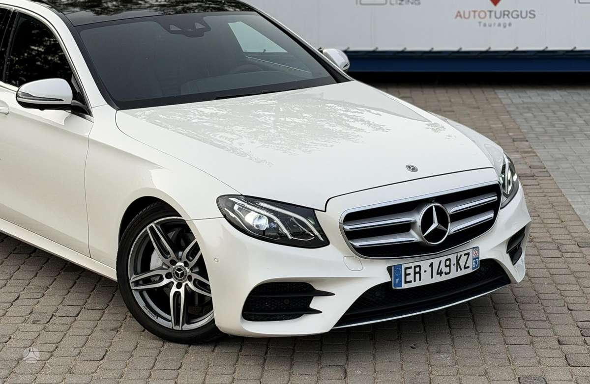 Mercedes-Benz E350 - 4