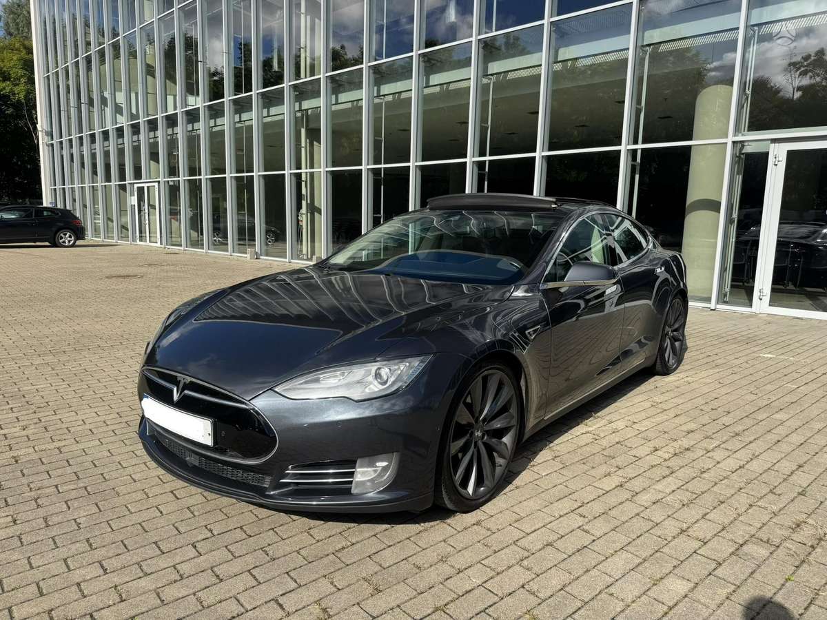 Tesla Model S, 90 kWh, hatchback