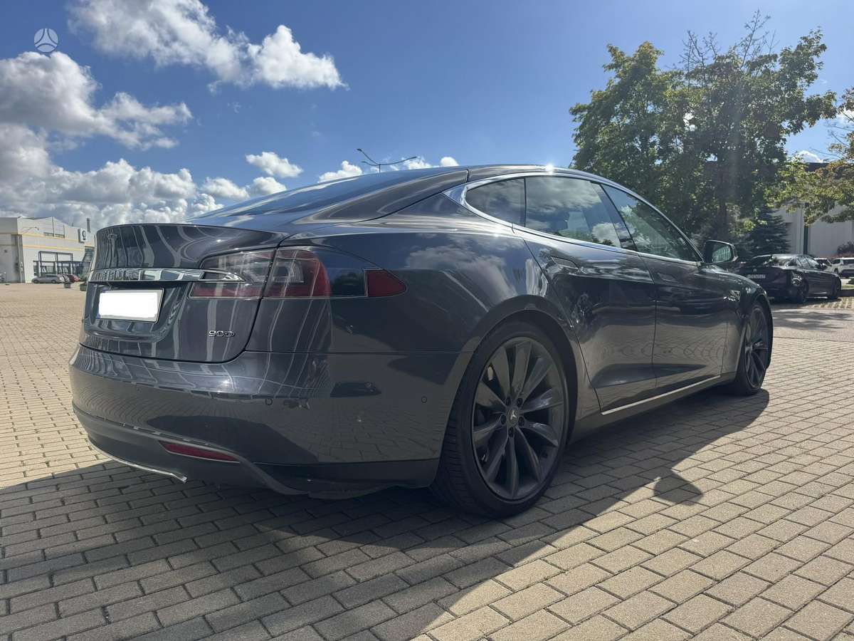 Tesla Model S, 90 kWh, hatchback