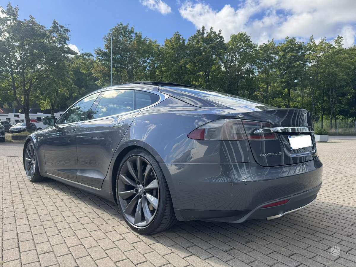 Tesla Model S, 90 кВт·ч, Хэтчбек