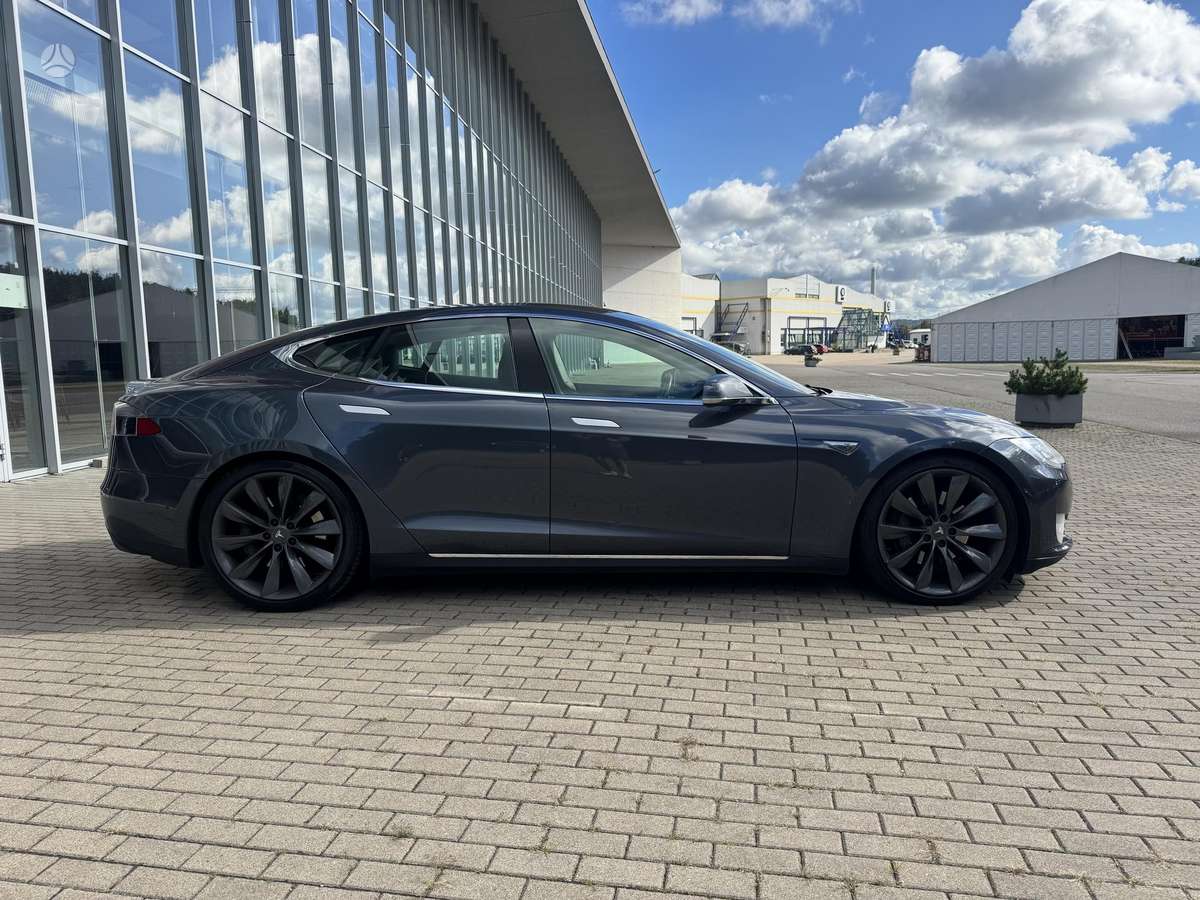 Tesla Model S, 90 кВт·ч, Хэтчбек