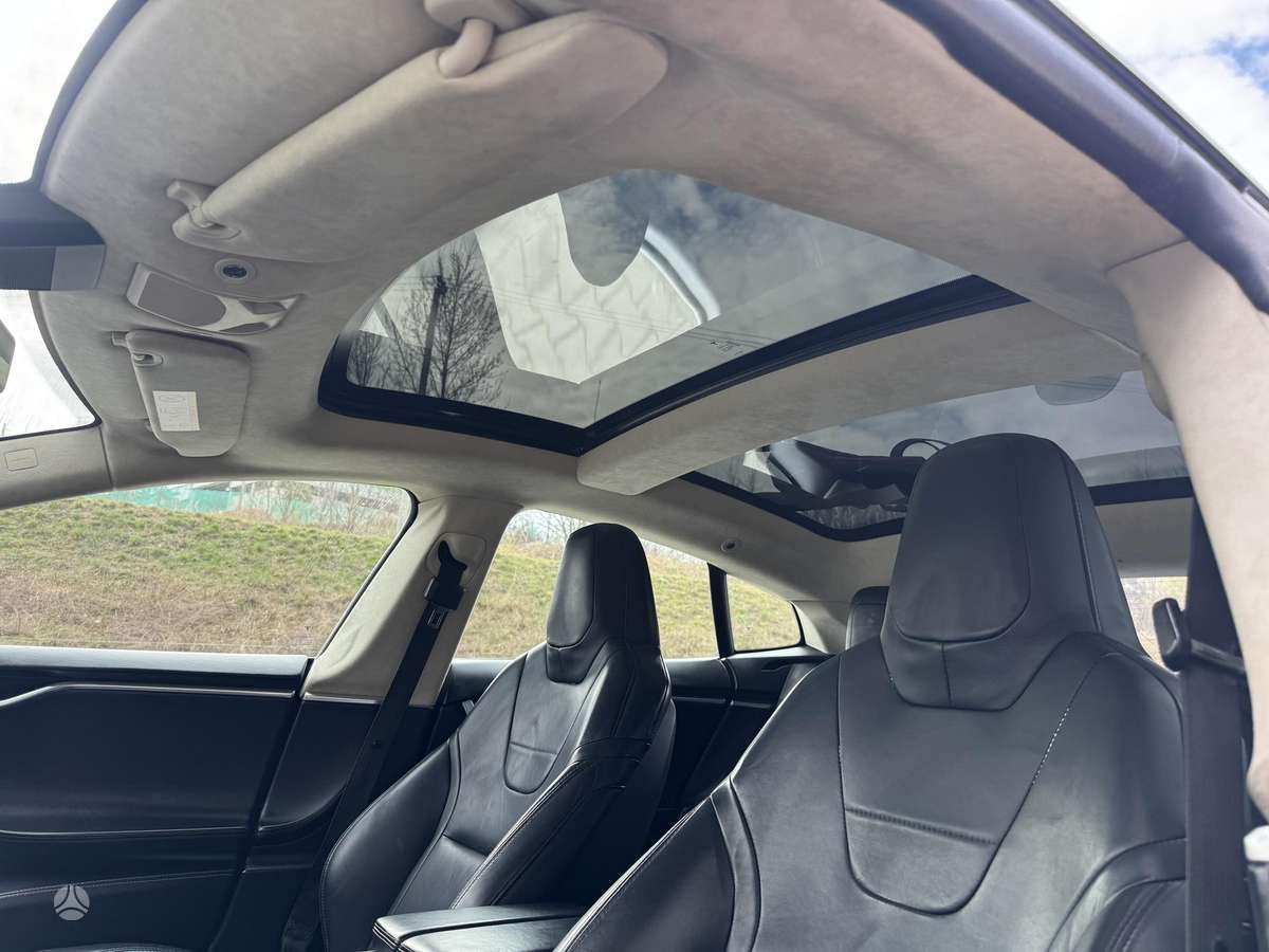 Tesla Model S, 90 kWh, hatchback