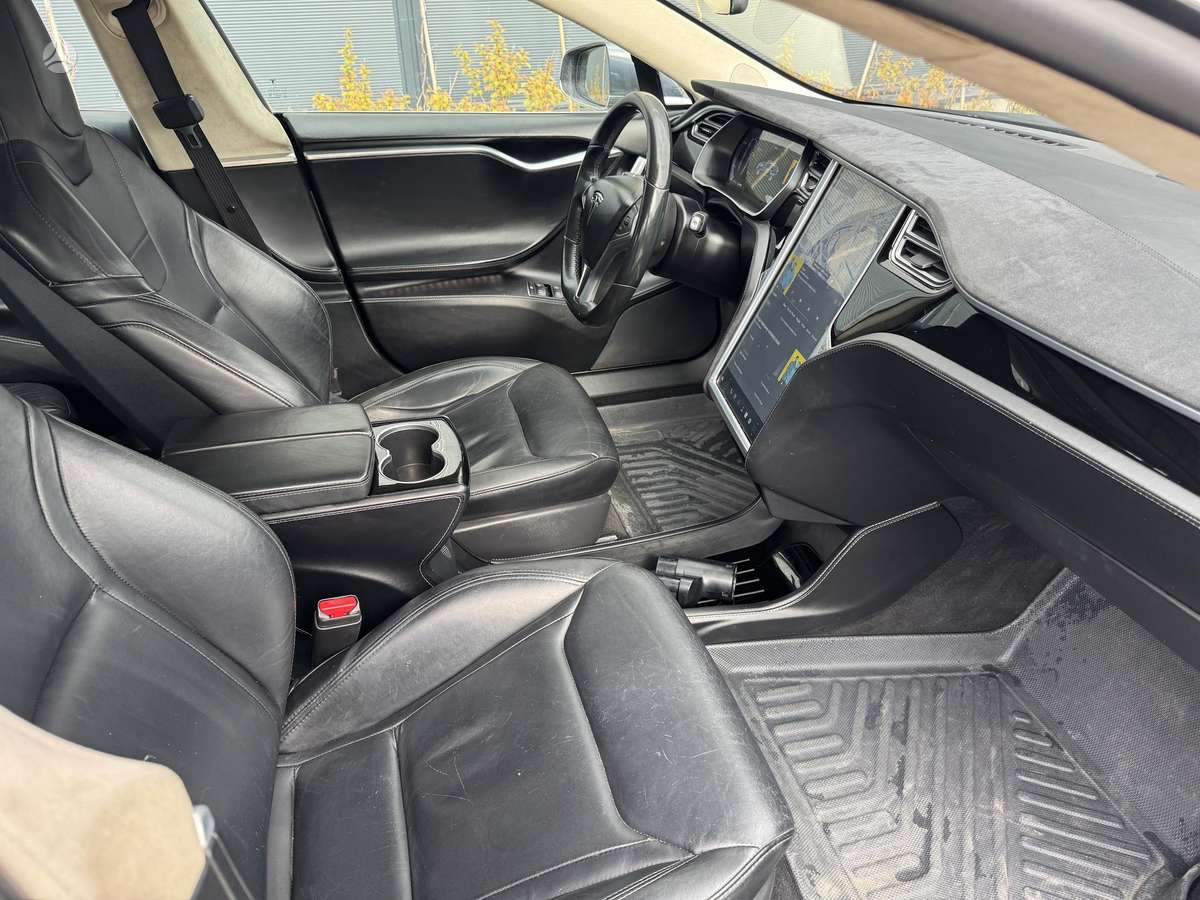 Tesla Model S, 90 kWh, hatchback