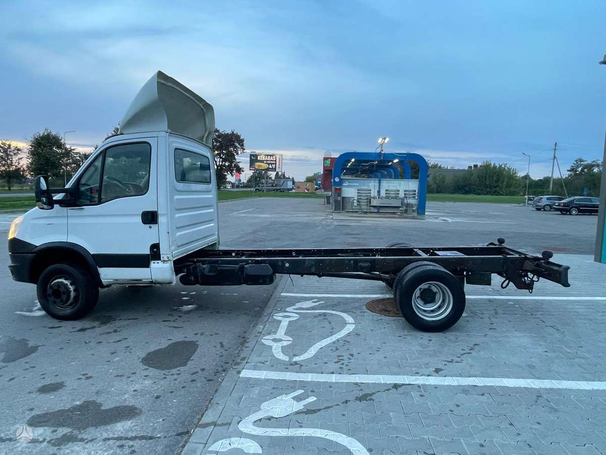 Iveco 70C17, šasija