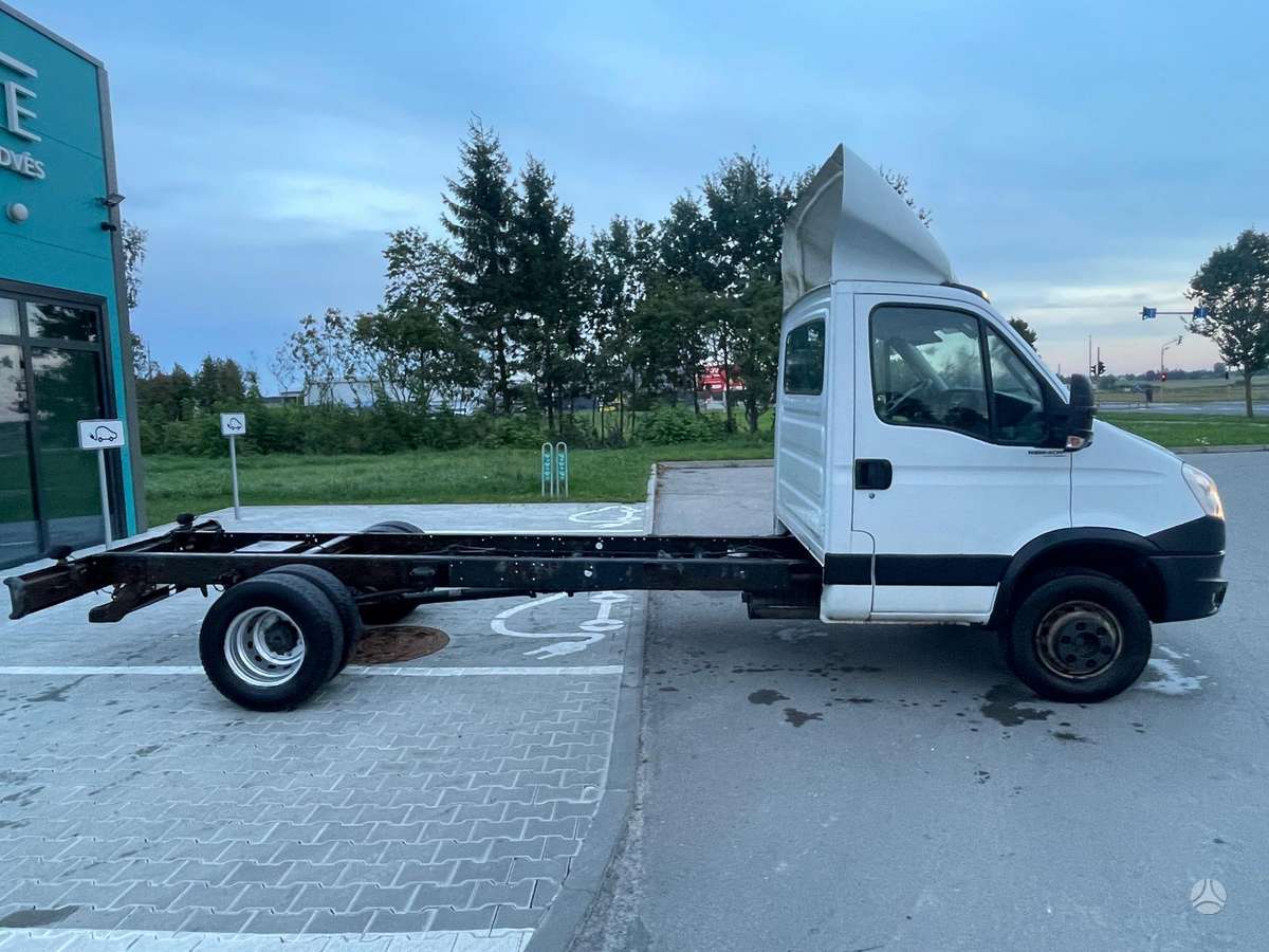 Iveco 70C17, šasija