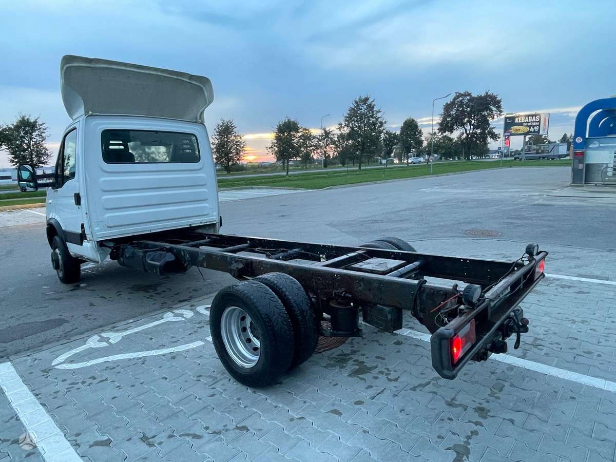 Iveco 70C17, šasija