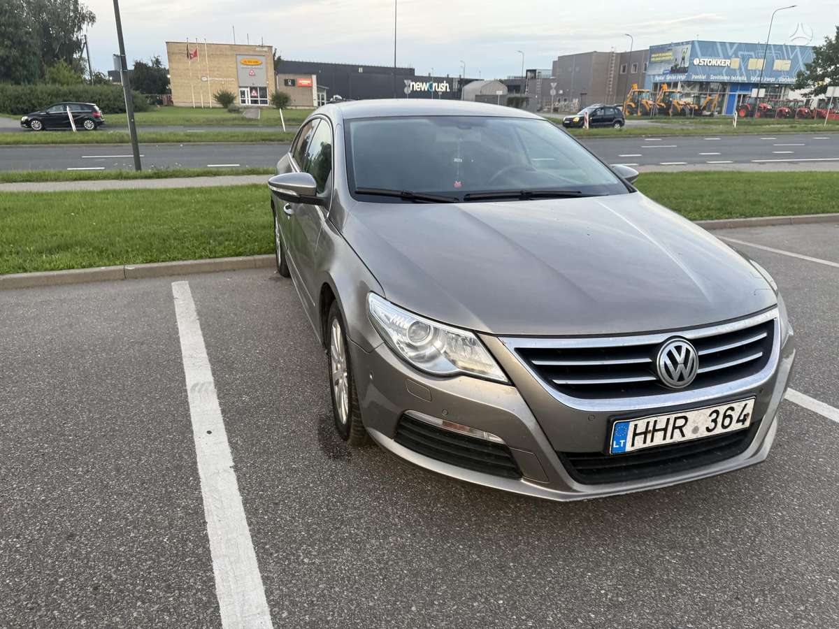 Volkswagen Passat CC - 1