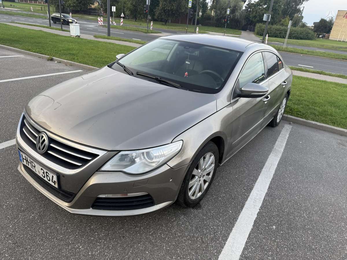 Volkswagen Passat CC - 2