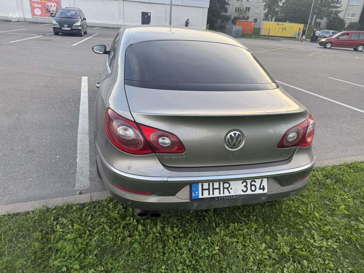Volkswagen Passat CC - 10
