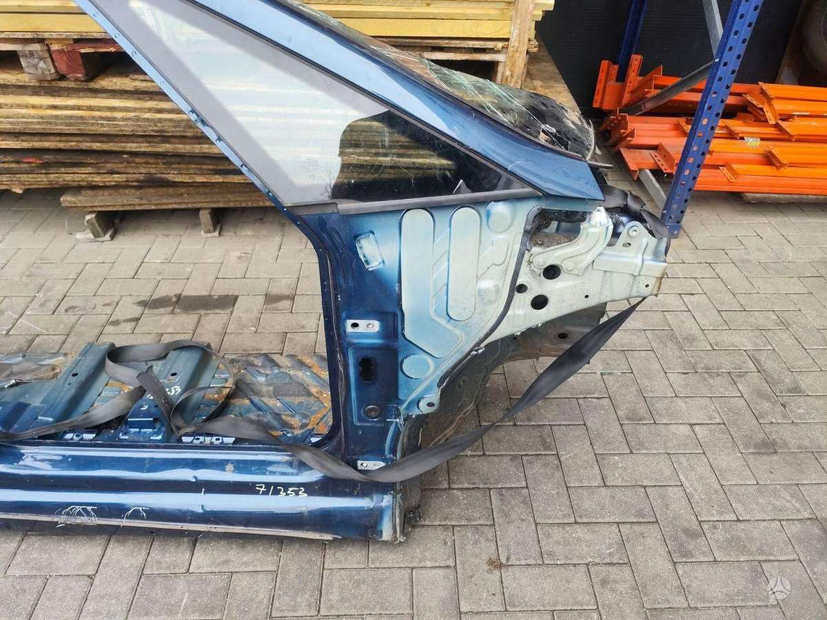 Cupra Born hood (front, rear)