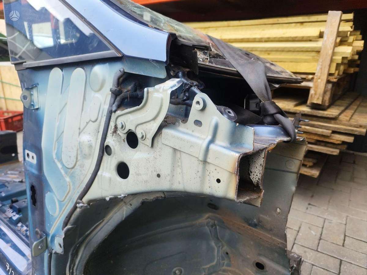 Cupra Born hood (front, rear)
