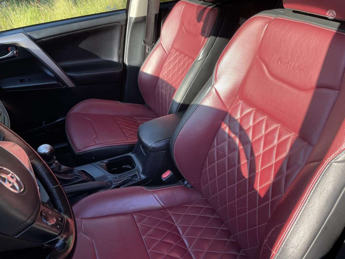 Toyota RAV4 - 7