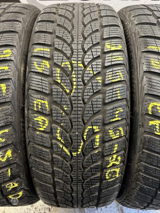 Bridgestone Blizzak LM32, winter 215/45 R20
