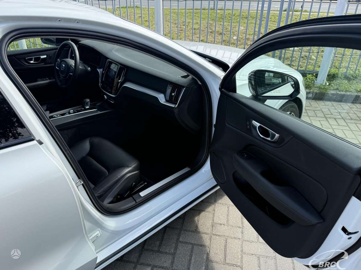 Volvo S60, 2.0 l., Седан