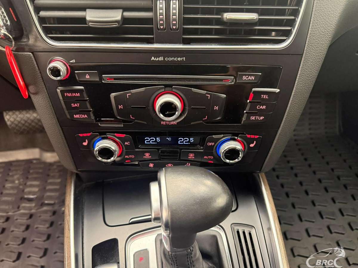 Audi Q5, 2.0 l., off-road / crossover