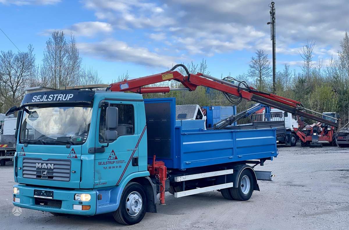 MAN TGL, dumpers with crane