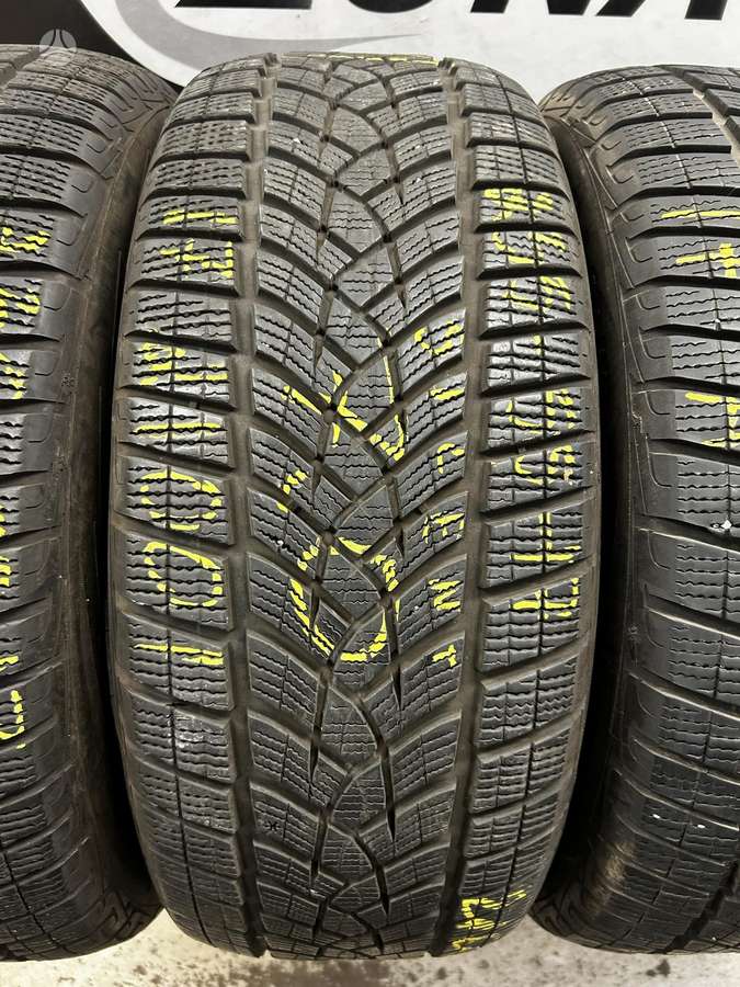 Goodyear Ultragrip Performance Gen-1, winter 235/55 R17