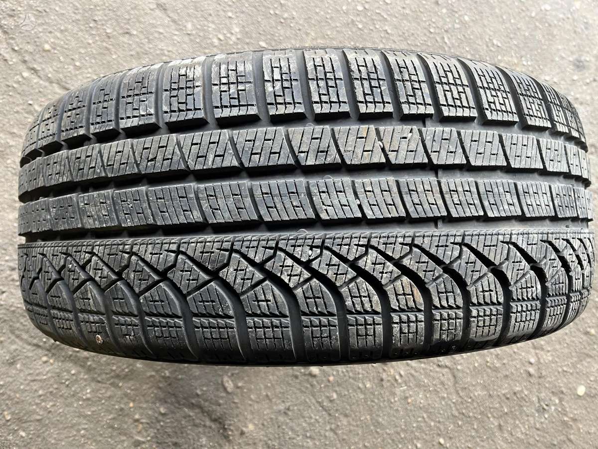 Pirelli PZero  Winter mo*, зимние 245/45 R19
