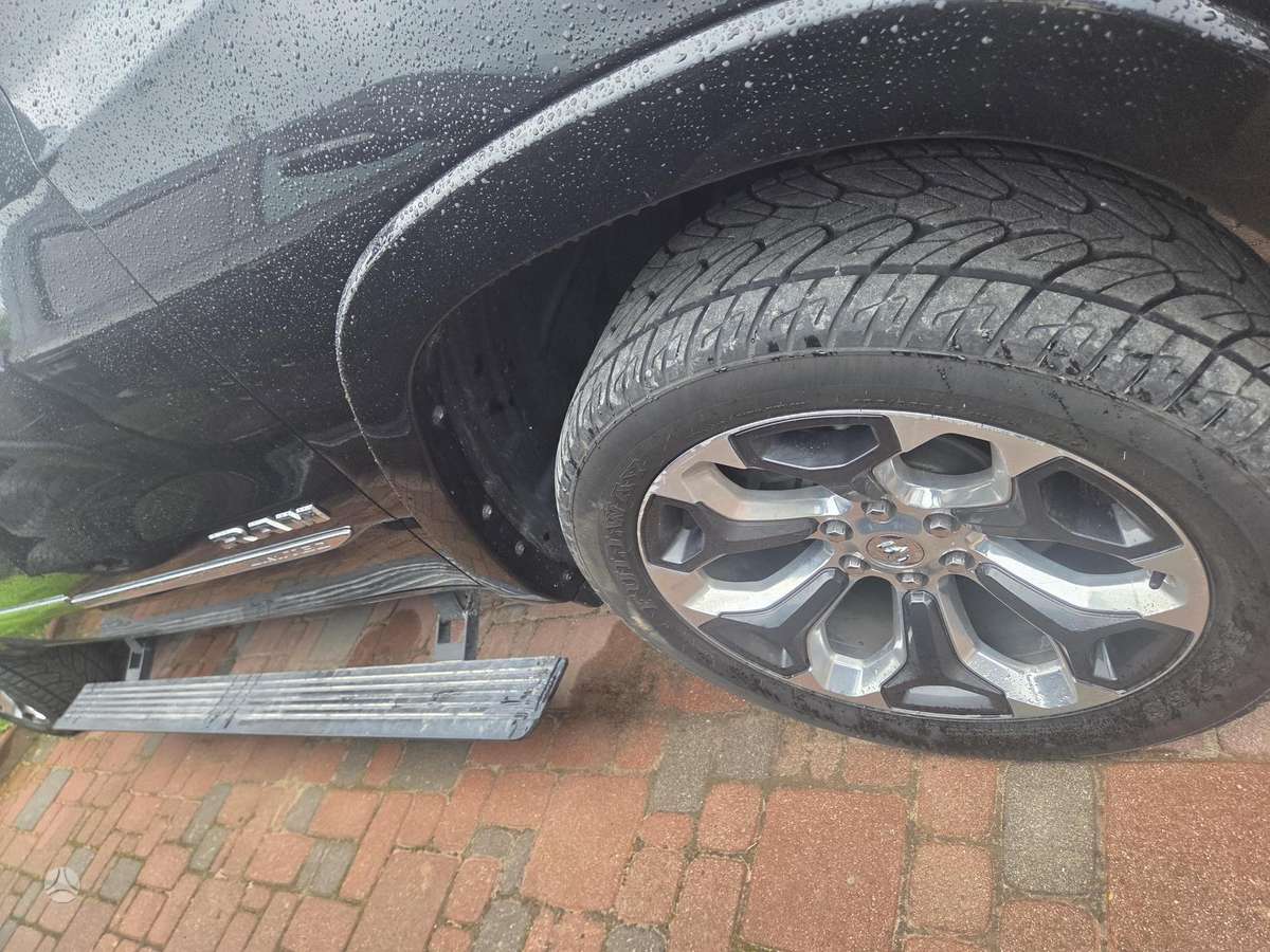 Dodge Ram apdares detaļas
