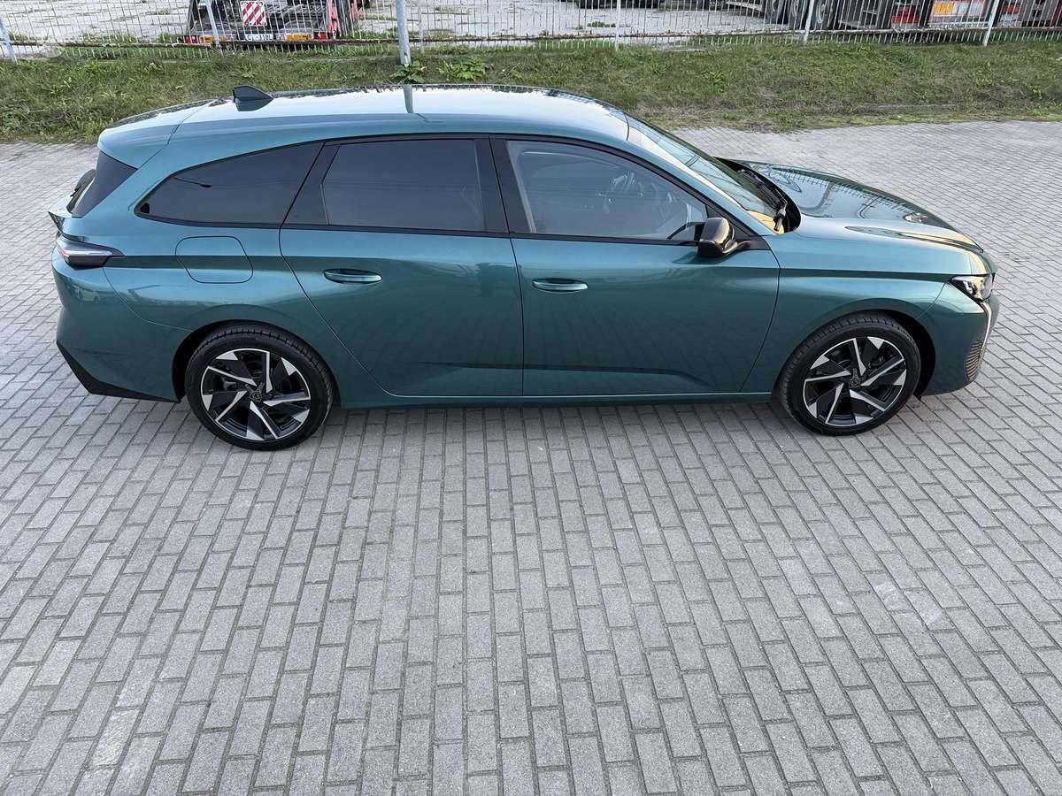 Peugeot 308, 1.2 l., Универсал