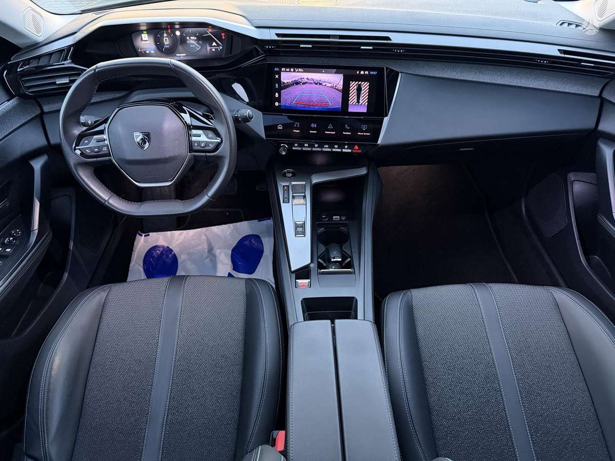 Peugeot 308, 1.2 l., Универсал
