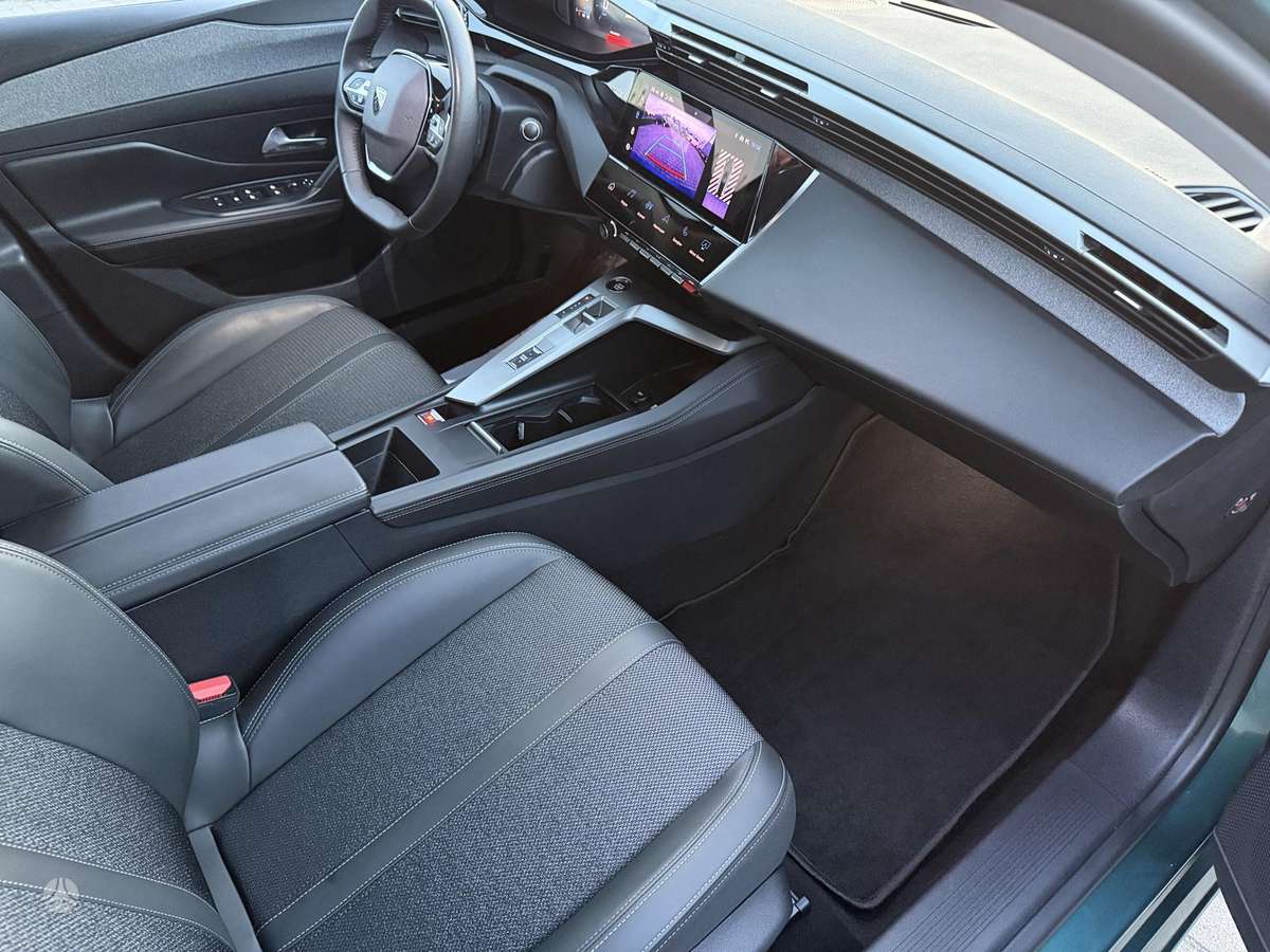 Peugeot 308, 1.2 l., Универсал
