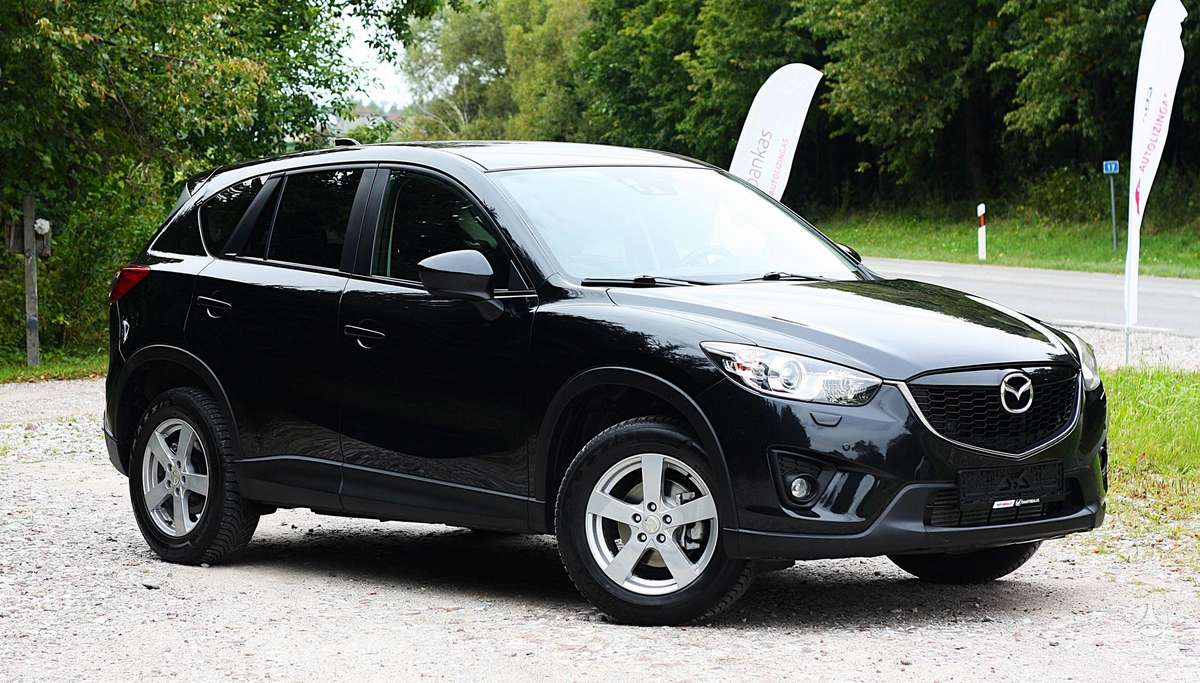 Mazda CX-5, 2.2 l., off-road / crossover
