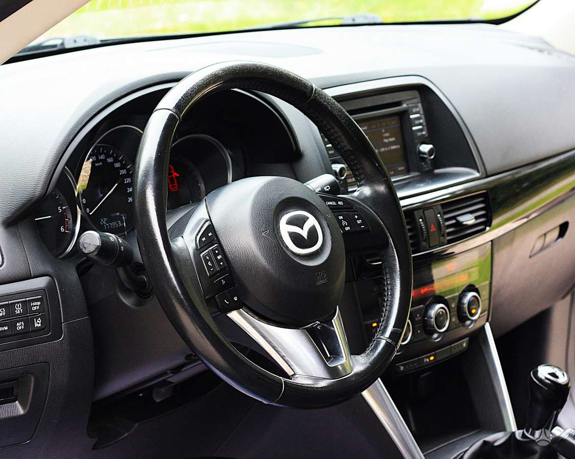 Mazda CX-5, 2.2 l., off-road / crossover
