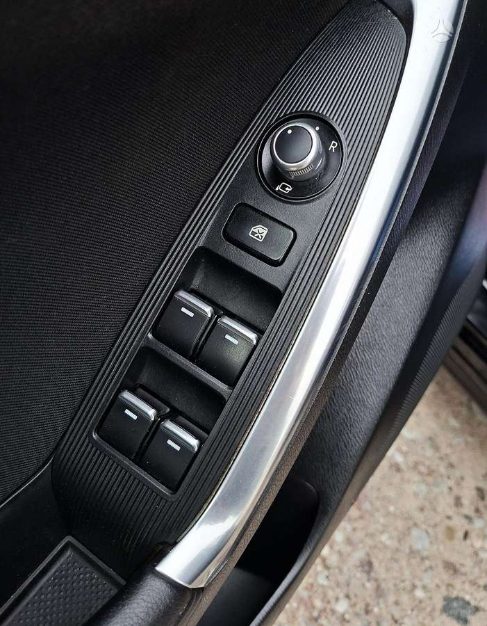 Mazda CX-5, 2.2 l., off-road / crossover