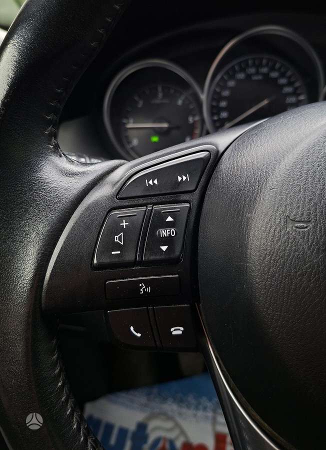 Mazda CX-5, 2.2 l., off-road / crossover