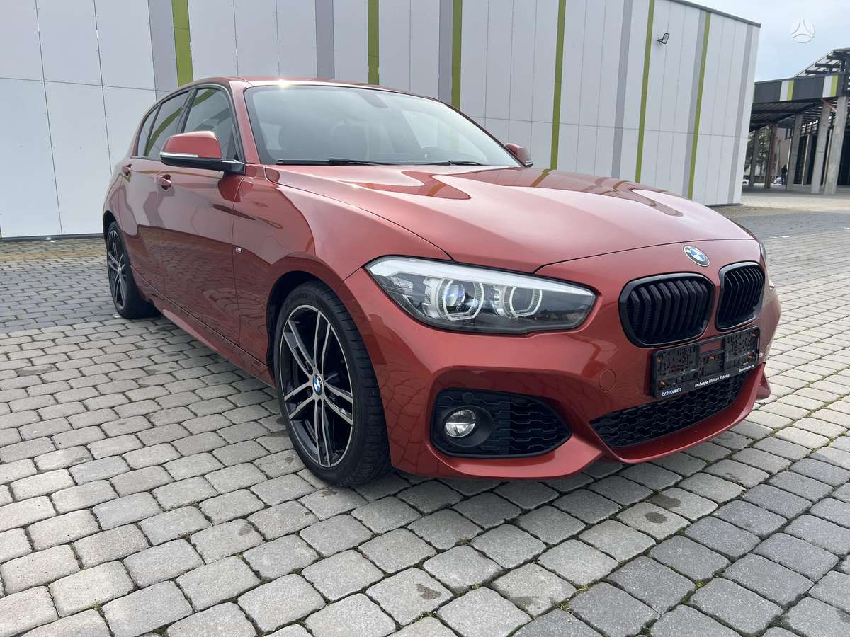 BMW 118, 1.5 l., Хэтчбек