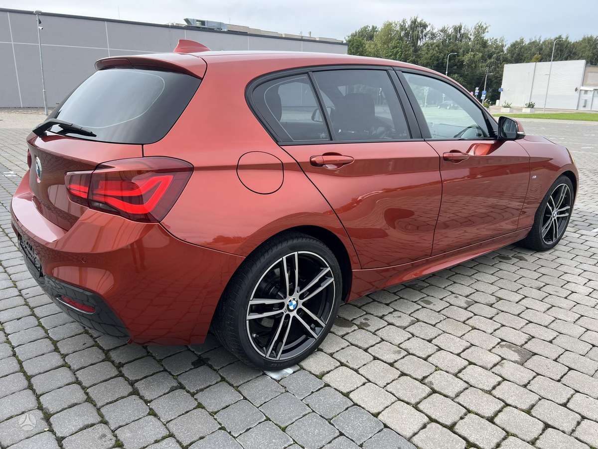 BMW 118, 1.5 l., Хэтчбек