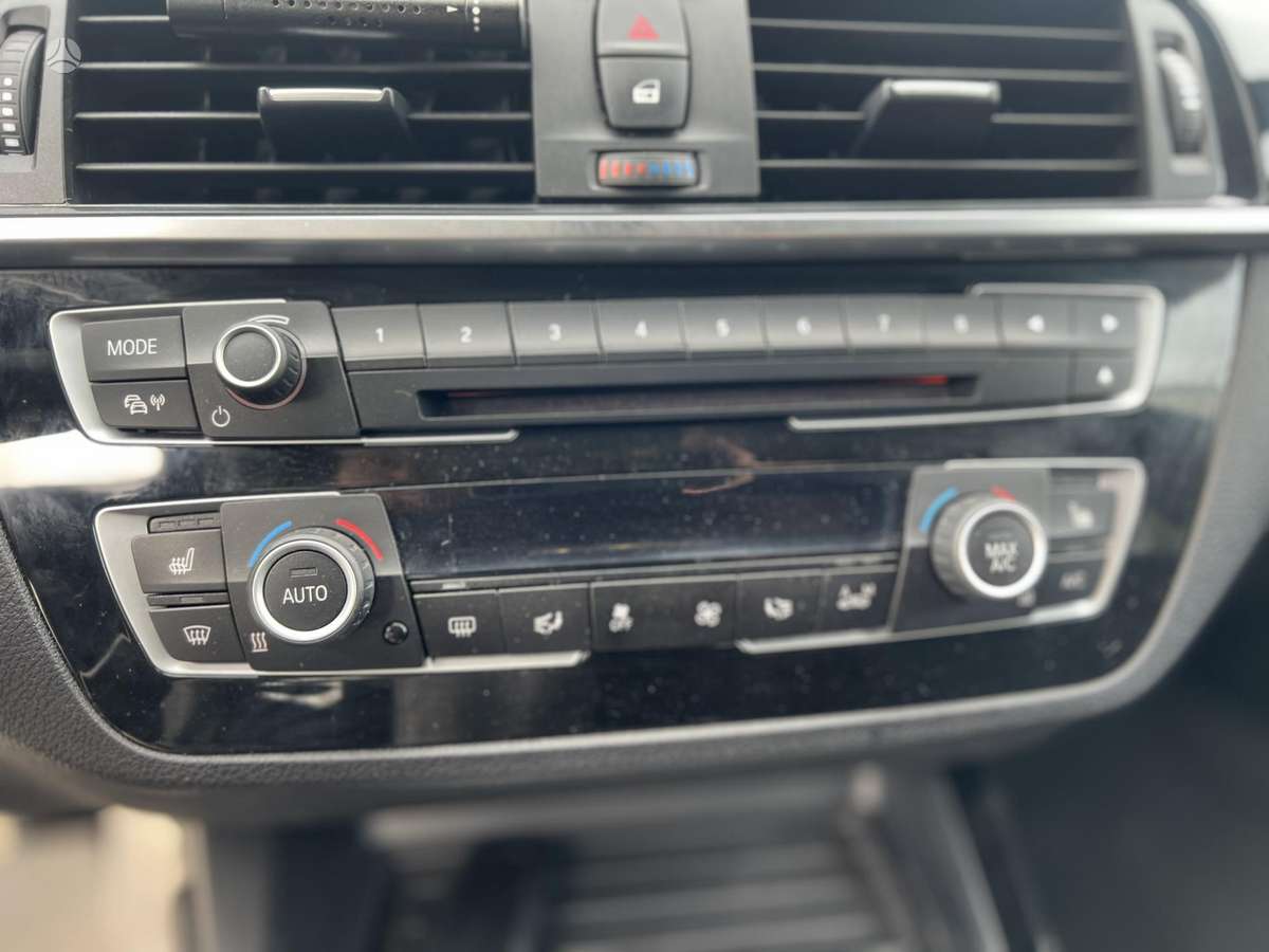 BMW 118, 1.5 l., Хэтчбек