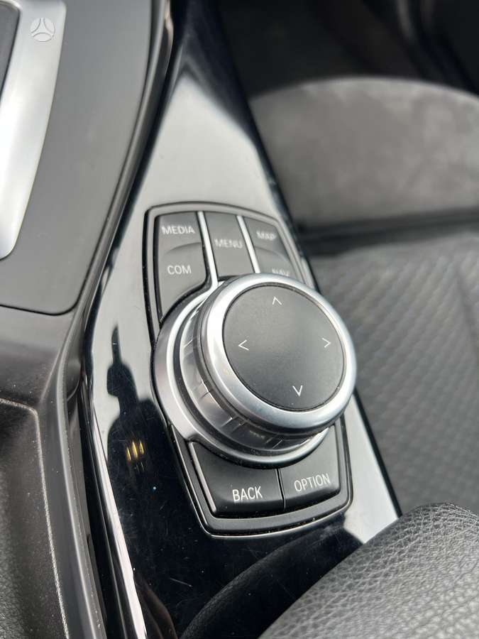 BMW 118, 1.5 l., Хэтчбек