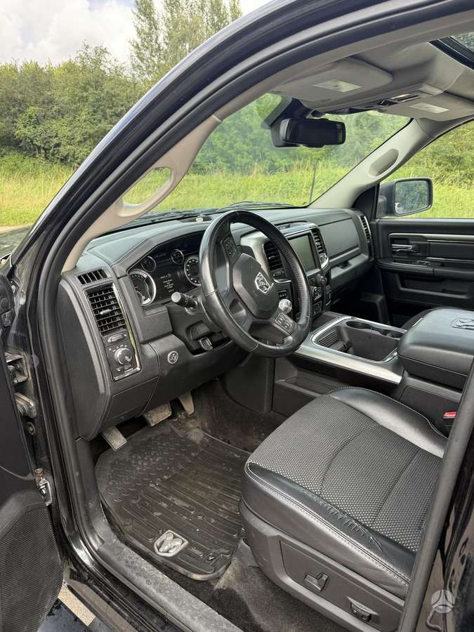 RAM 1500, 5.7 l., Пикап