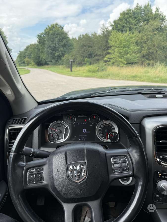RAM 1500, 5.7 l., Пикап