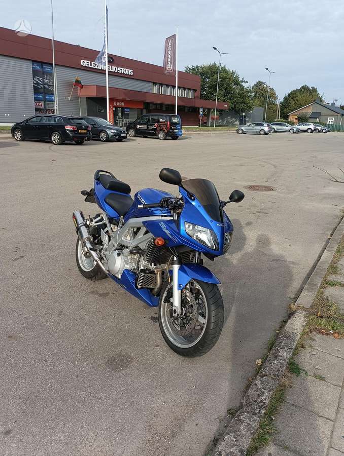 Suzuki SV 1000cc, superbikes