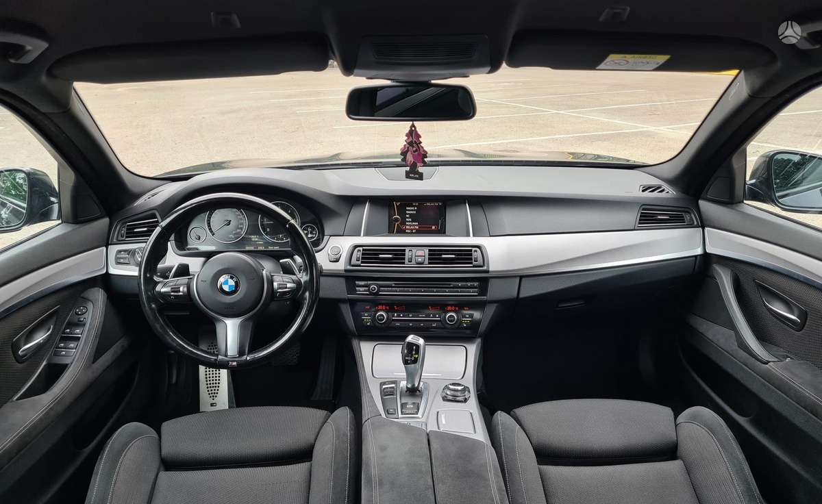 BMW 520, 2.0 l., Седан