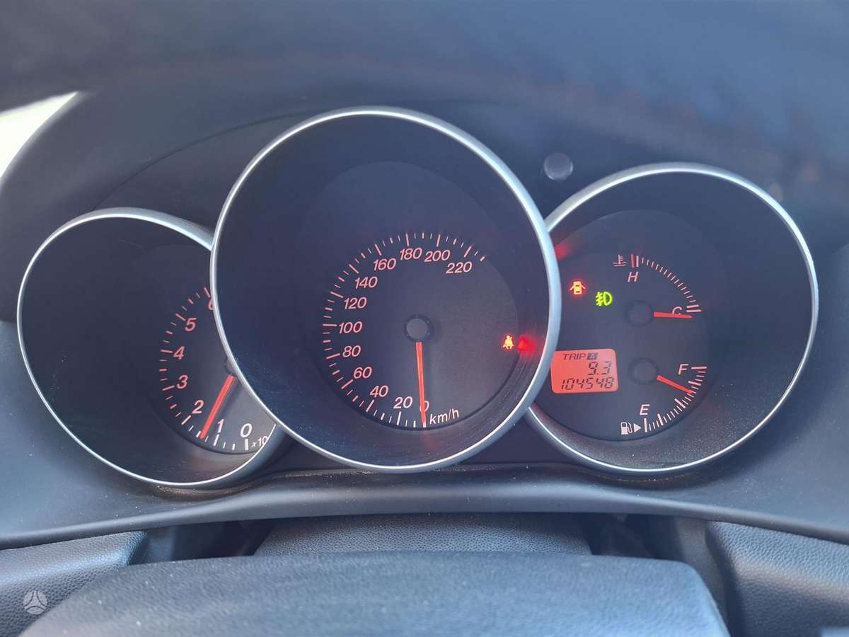 Mazda 3, 1.6 l., hatchback