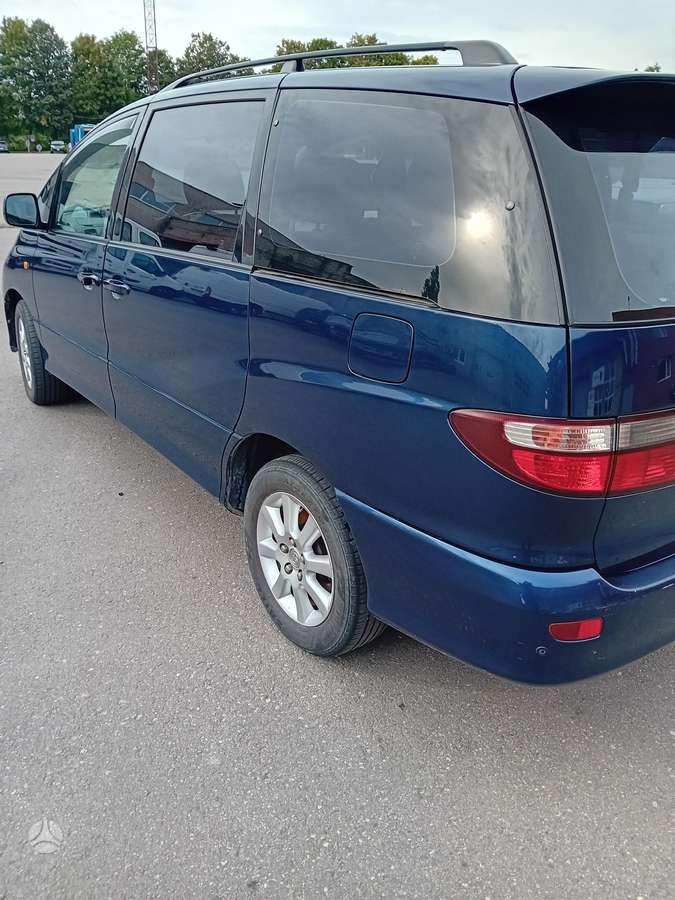 Toyota Previa - 3