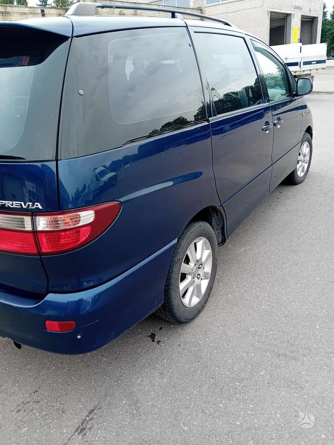 Toyota Previa - 4