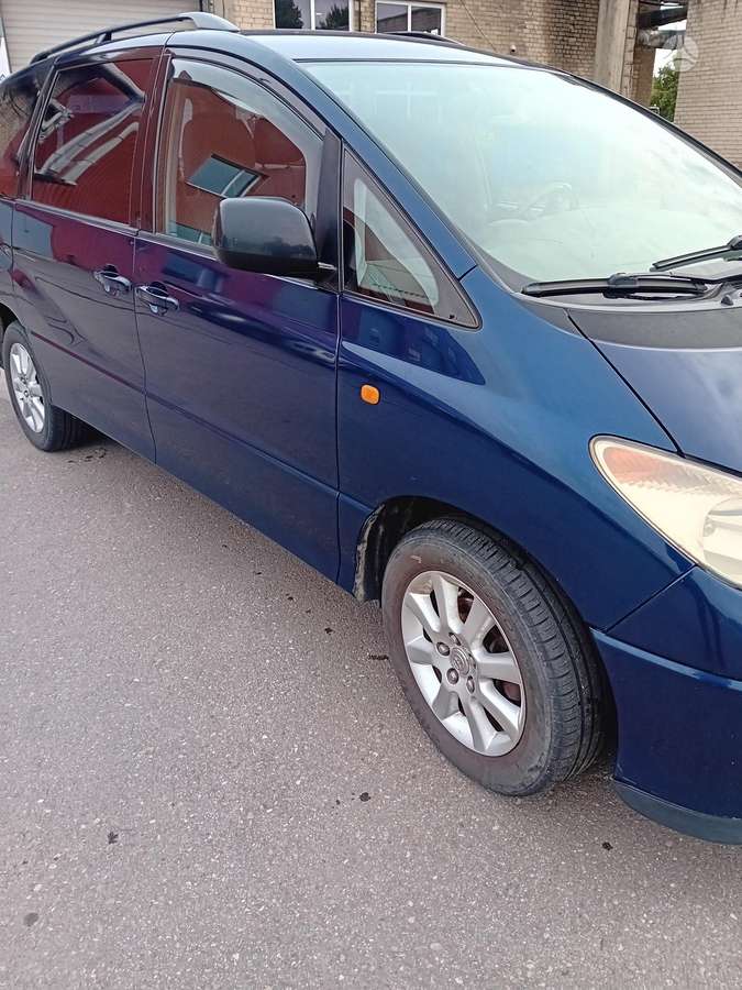 Toyota Previa - 5