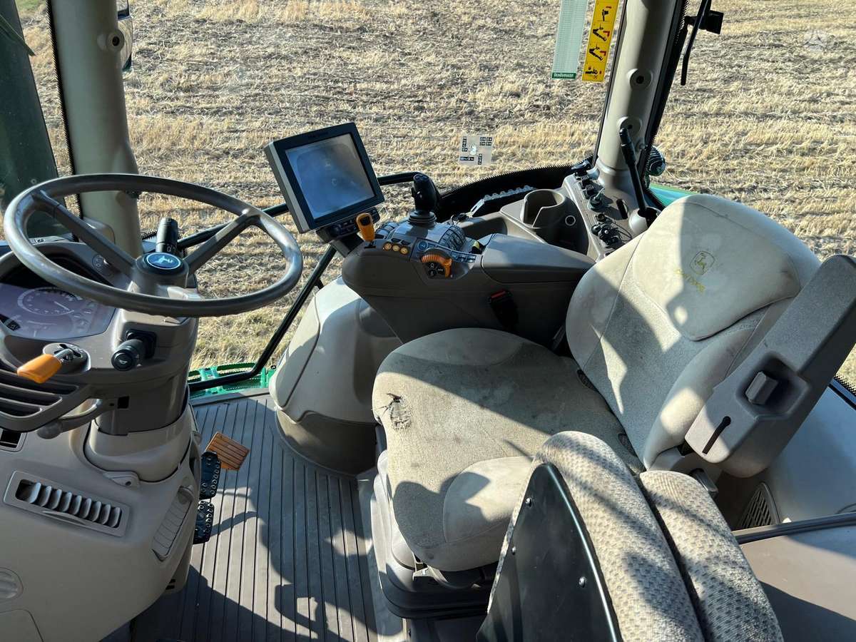 John Deere 6155R, tractors