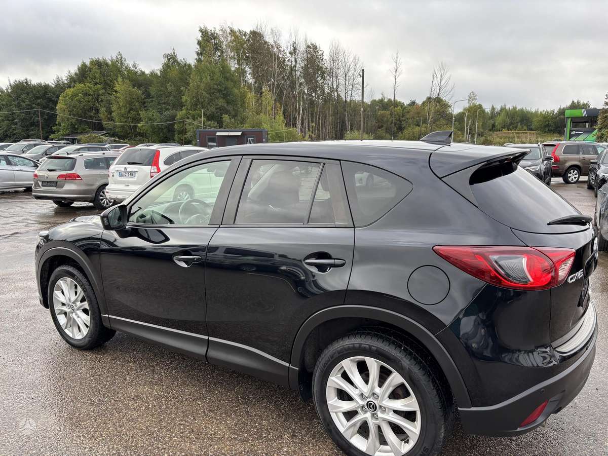 Mazda CX-5, 2.2 l., off-road / crossover