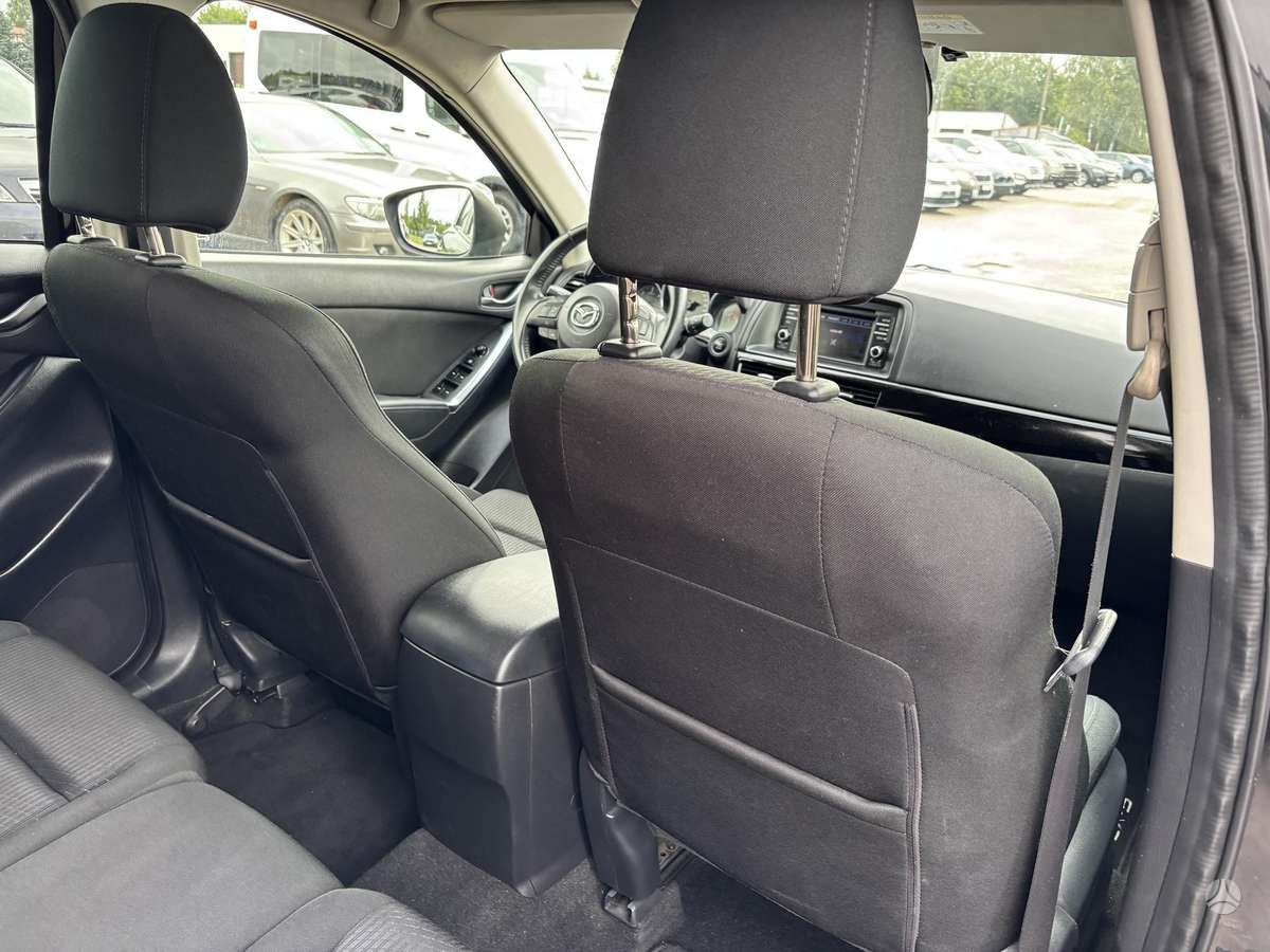 Mazda CX-5, 2.2 l., off-road / crossover