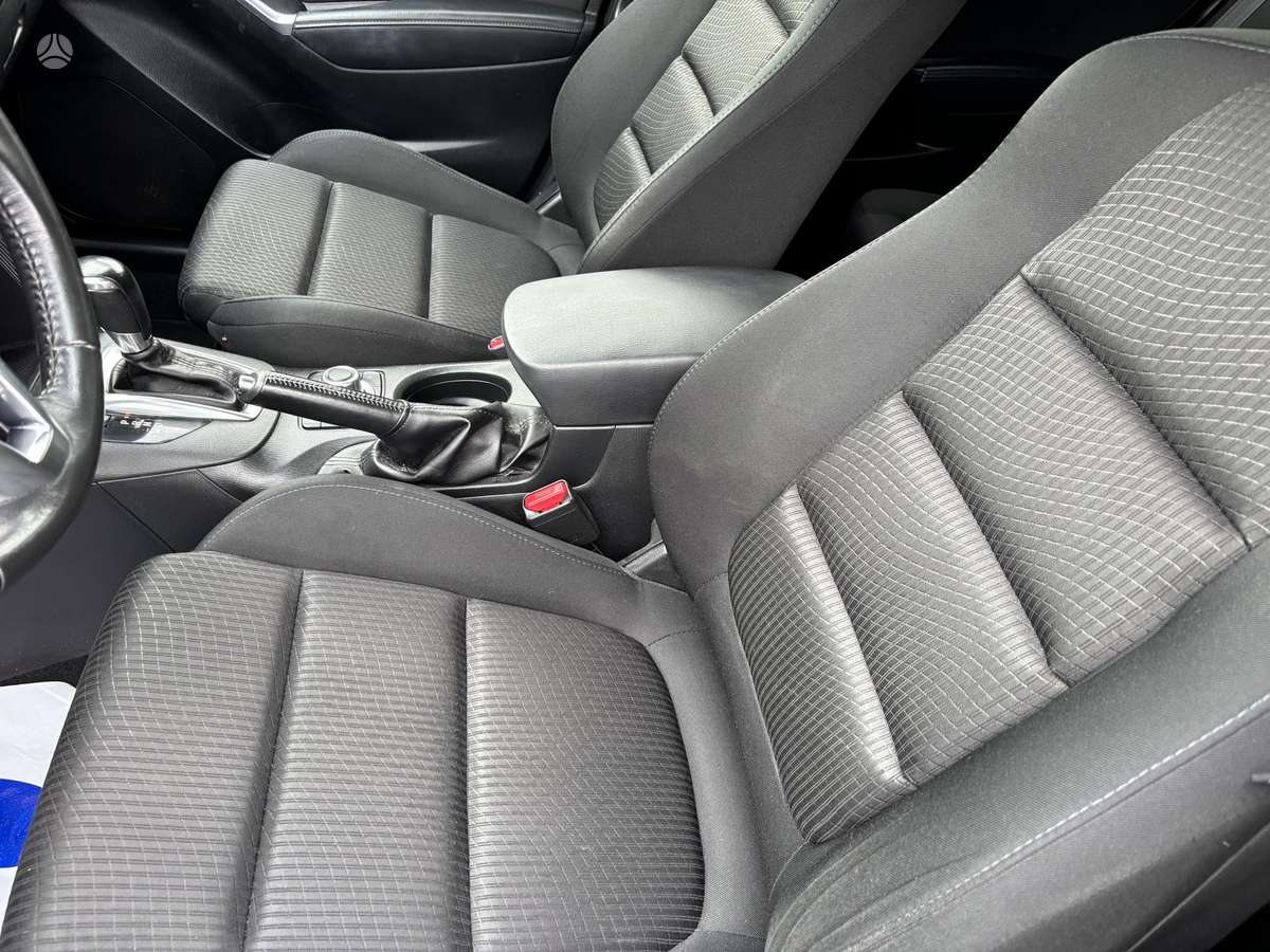 Mazda CX-5, 2.2 l., off-road / crossover