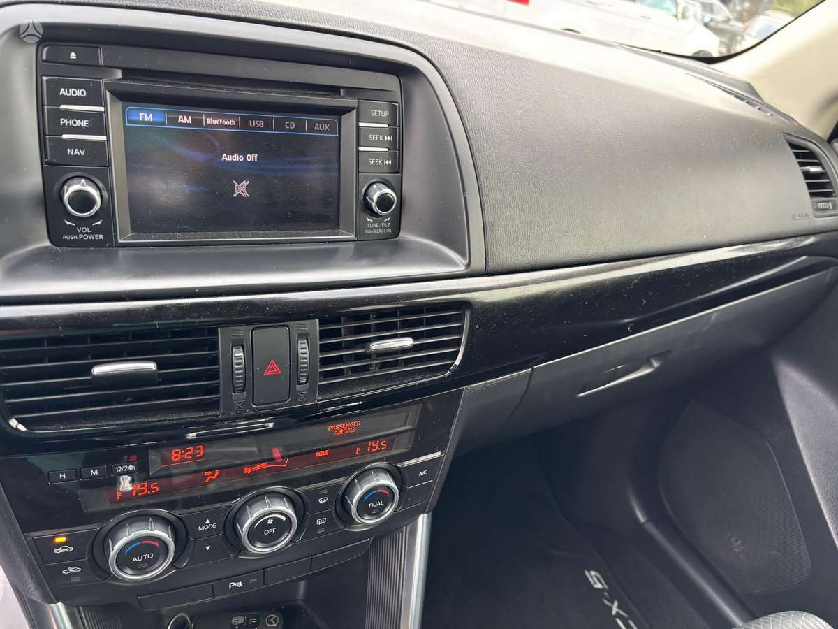 Mazda CX-5, 2.2 l., off-road / crossover