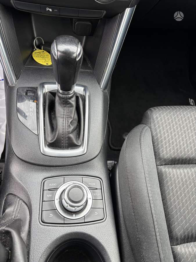 Mazda CX-5, 2.2 l., off-road / crossover